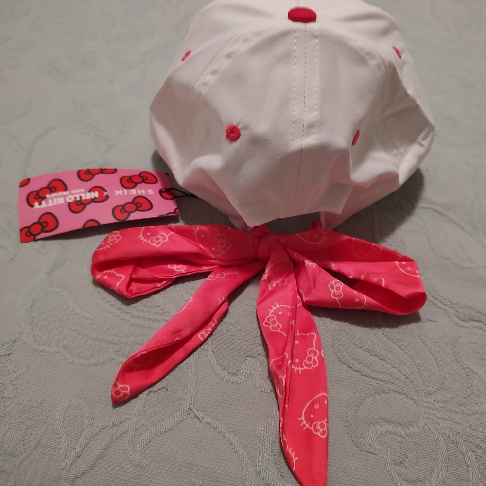 Hello Kitty Bow Hat - Picture 6 of 7
